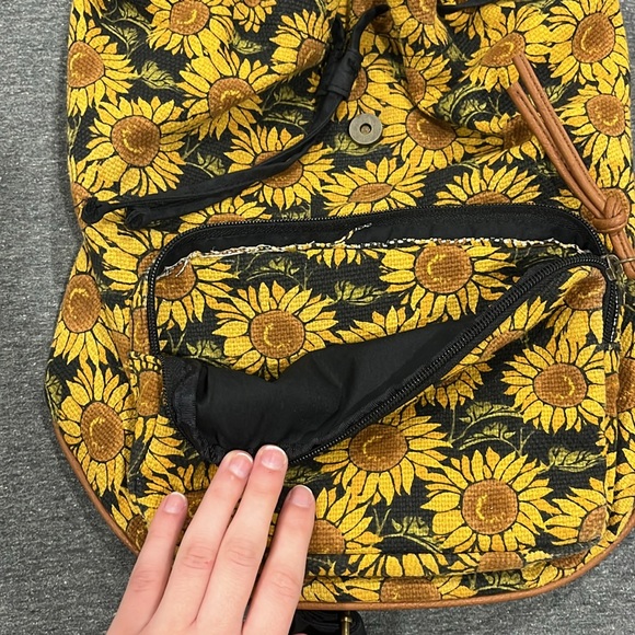 Sunflower backpack - Picture 4 of 5